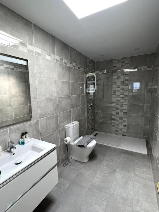 Casa Breen - Spacious 1 Bedroom Apartment In Matagorda With Communal Pool Tías Extérieur photo